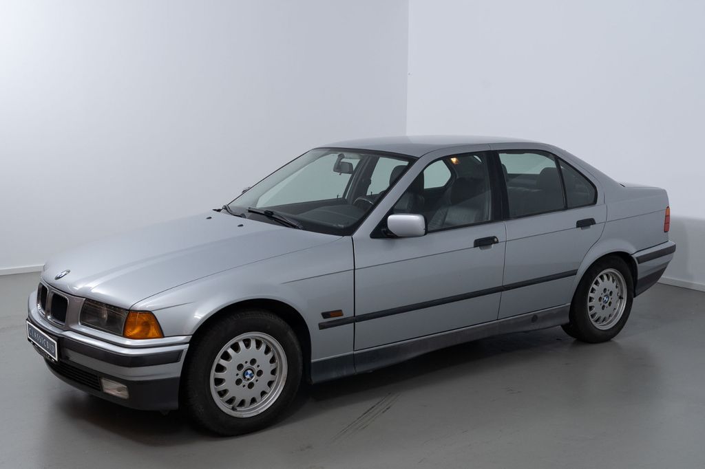 Bild des Angebotes BMW 328i