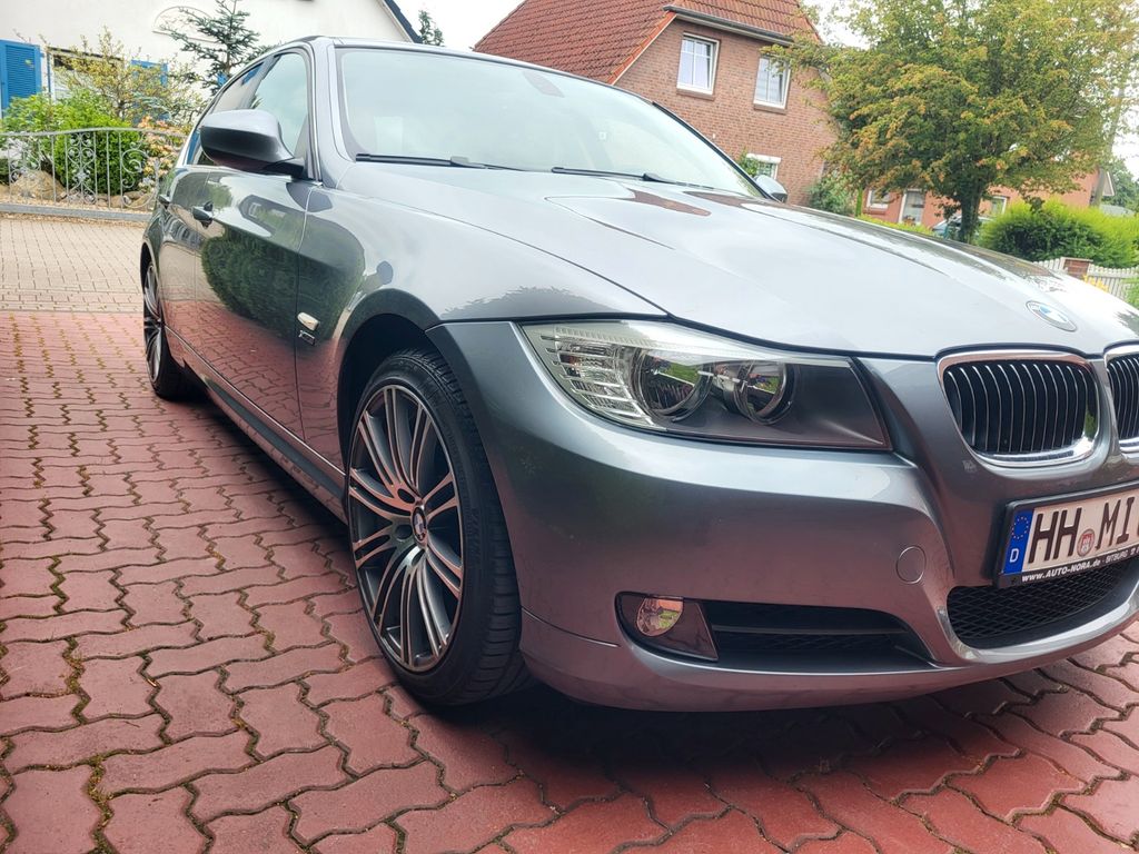 Bild des Angebotes BMW 325i xDrive -