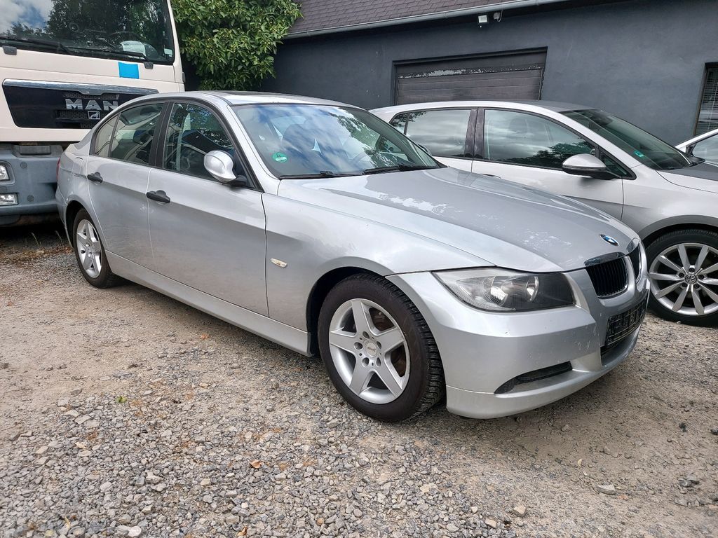 Bild des Angebotes BMW 318i E90 Klima&GSD&Tüv 4/27