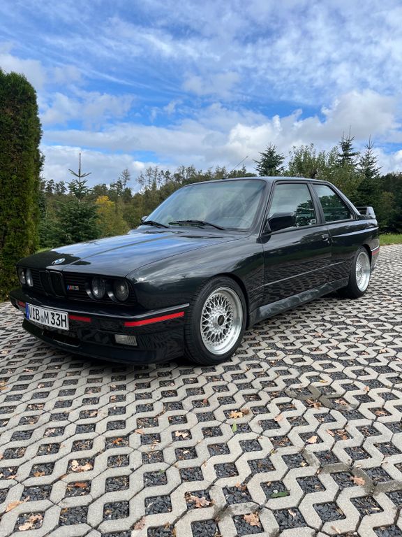 BMW M3 E30