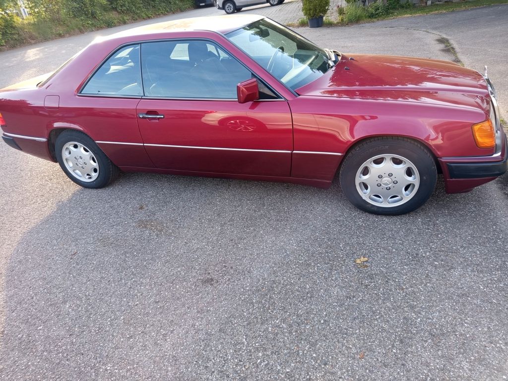 Bild des Angebotes Mercedes-Benz 230 CE 124C