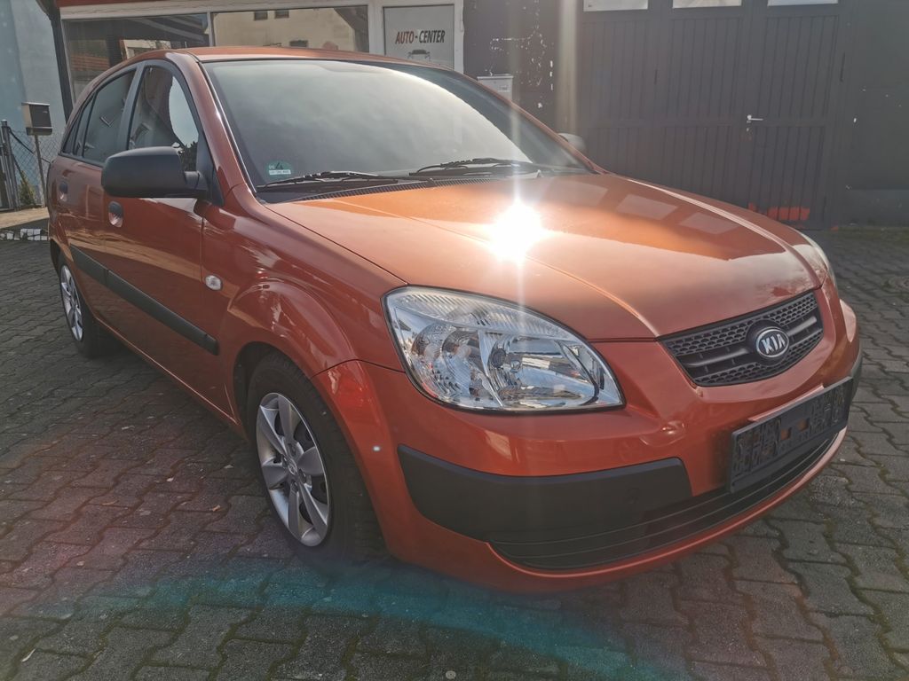 Bild des Angebotes Kia Rio 1.4 Attract/ 5 Türer/ TÜV-AU bis 02/2027/AHK