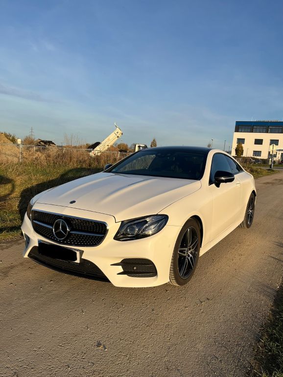 Bild des Angebotes Mercedes-Benz E 200 AMG Line /Burmester/Garantie/360°/Pano/