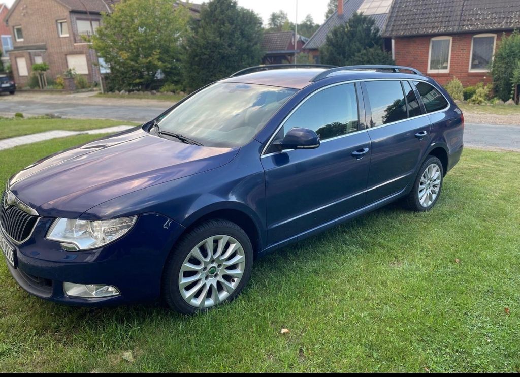 Bild des Angebotes Skoda Superb 2.0 TDI Comfort Combi Comfort