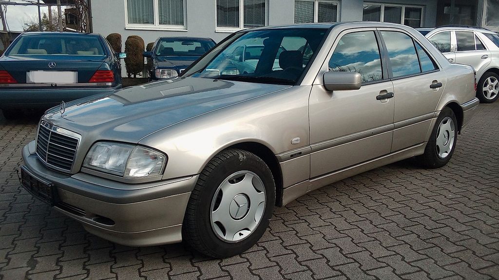 Bild des Angebotes Mercedes-Benz C 240 CLASSIC