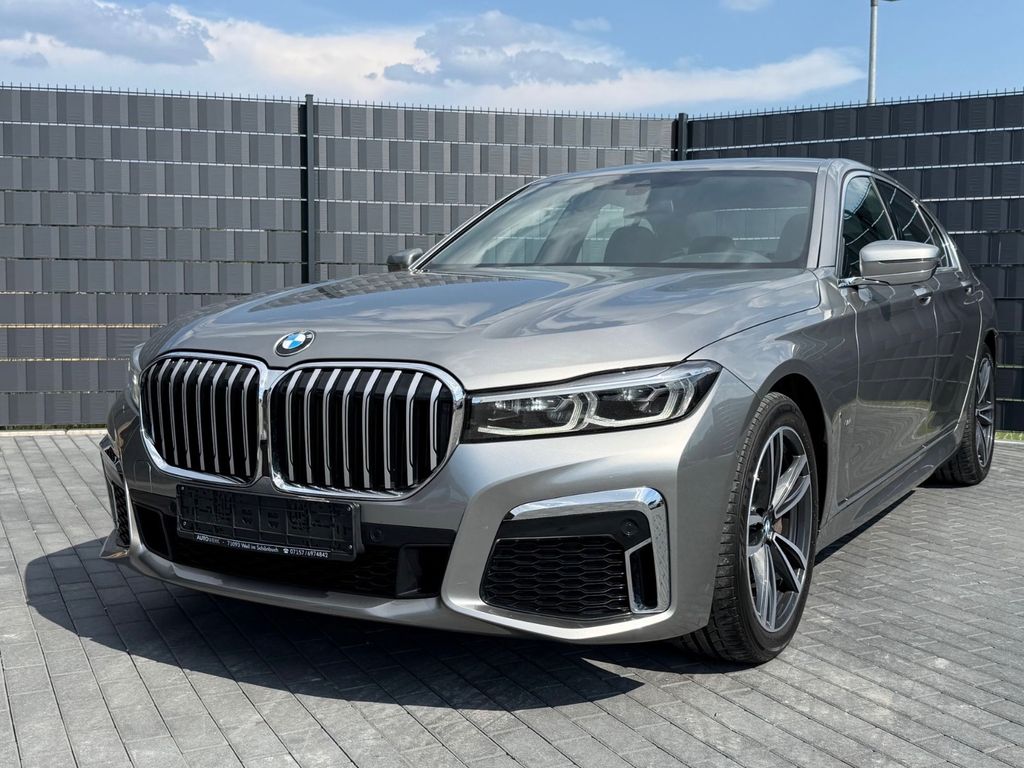 Bild des Angebotes BMW 740d xDrive M-Sport*LIVECOCKPIT*CAM*HUD*STHZ*AHK