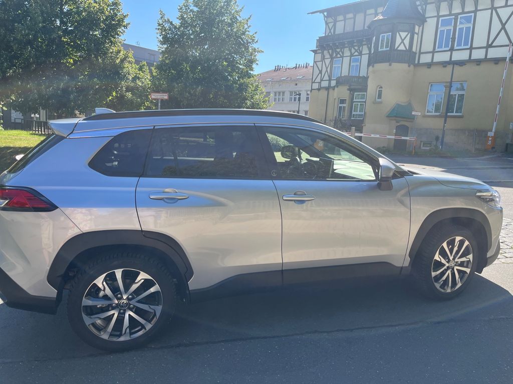 Bild des Angebotes Toyota Corolla Cross 1.8-l-VVT-i Hybrid Team Deutsc...