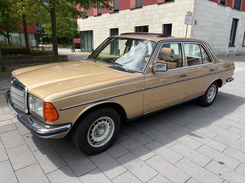Bild des Angebotes Mercedes-Benz 230E