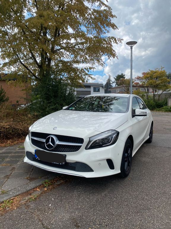 Bild des Angebotes Mercedes-Benz A 160 SCORE! LED/KLIMA/SZH/PDC H+V/1HD/8FACHBERE