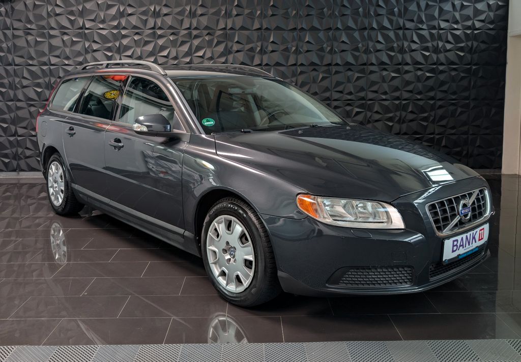 Bild des Angebotes Volvo V70 Kombi Leder/Klimaautomatik/Shz