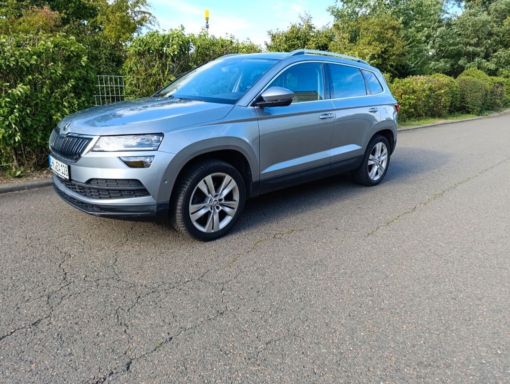 Bild des Angebotes Skoda Karoq 2.0l TDI DSG 4x4 AHK Standheizung DAB Voll