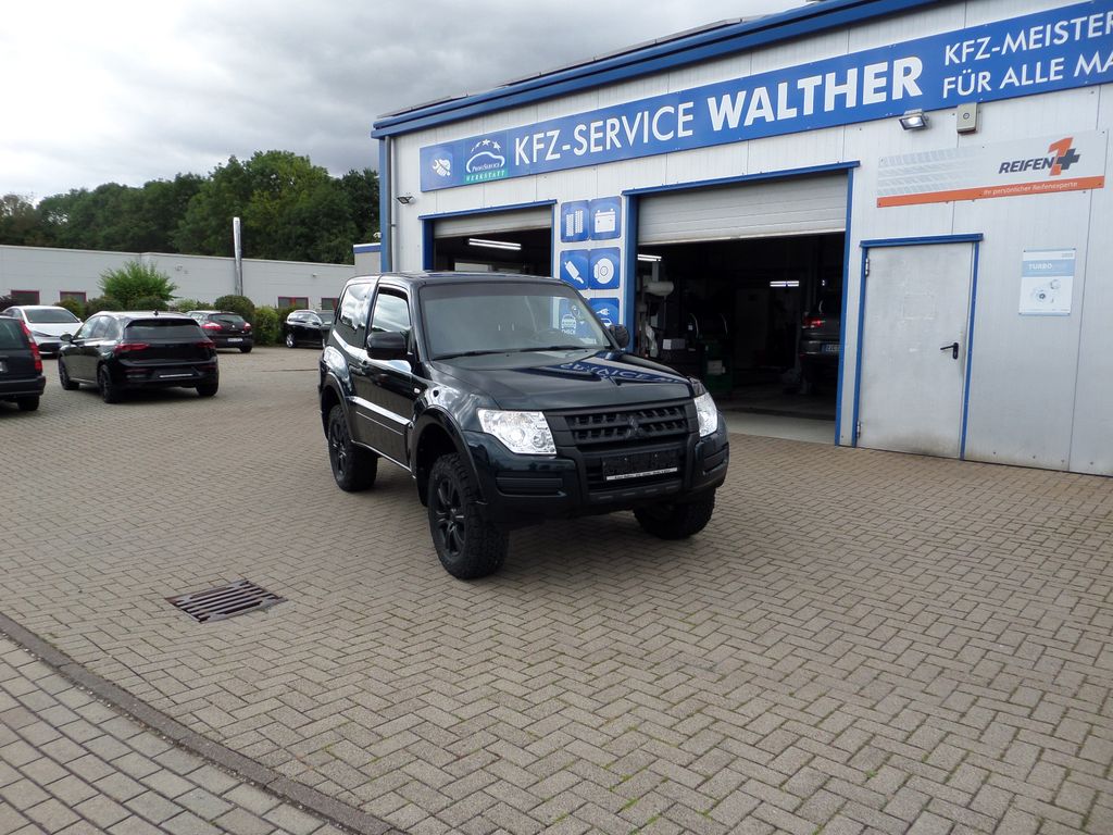 Bild des Angebotes Mitsubishi Pajero 3.2 DI-D Basis