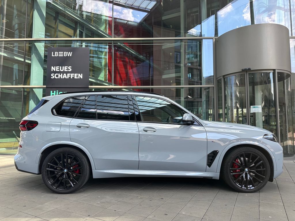 Bild des Angebotes BMW X5 40d/M-Sport Pro/Panodach/Luftfederung/Carbon