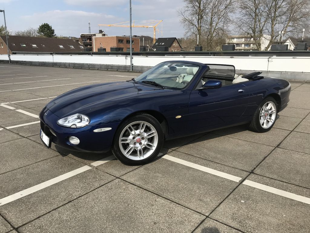 Bild des Angebotes Jaguar XK8 X100 Cabriolet - Top Zustand 281059