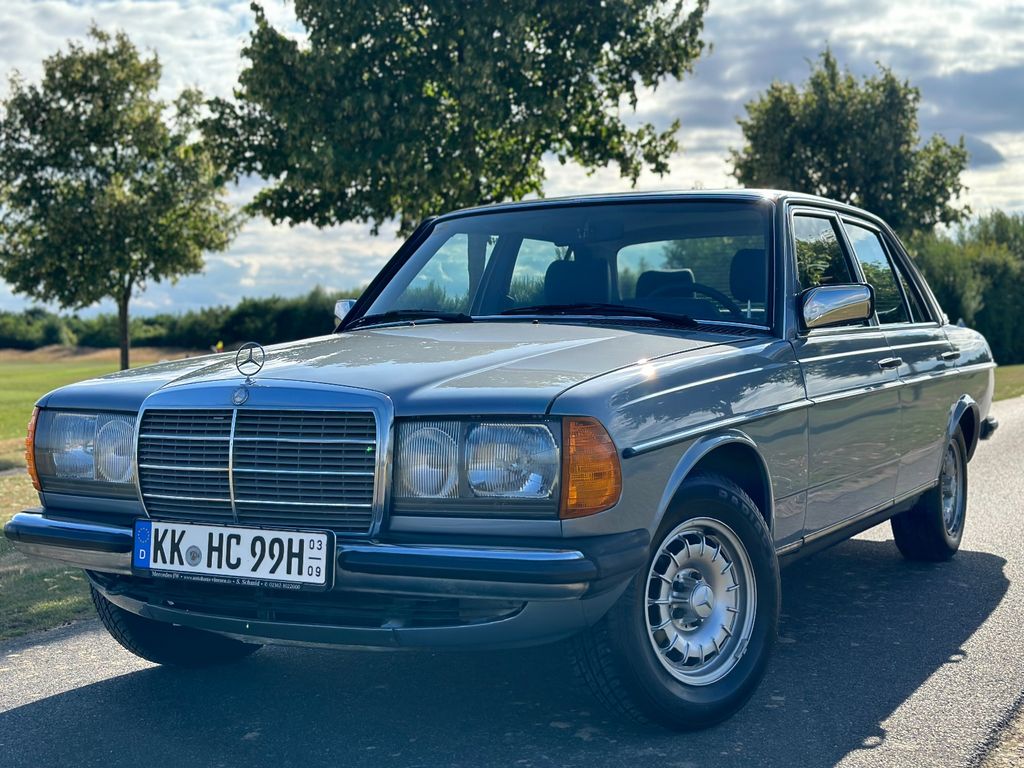 Bild des Angebotes Mercedes-Benz 250 W123*Automatik*H-Zulassung*Garagenwagen