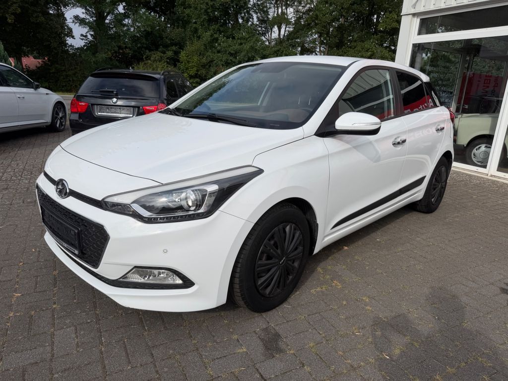 Bild des Angebotes Hyundai i20 Style Autom. Kamera Navi Sitzh.