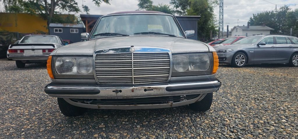 Bild des Angebotes Mercedes-Benz 230, H Kennzeichen