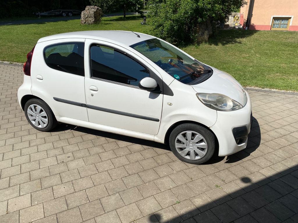 Bild des Angebotes Peugeot 107 Active 70 4-Türig el. FH Tüv neu