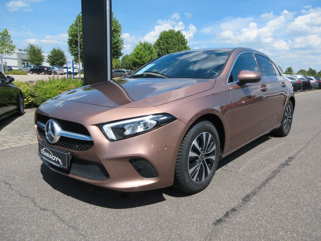 Bild des Angebotes Mercedes-Benz A 180 Progressive 7G LED Navi Kamera CarPl. Ambi