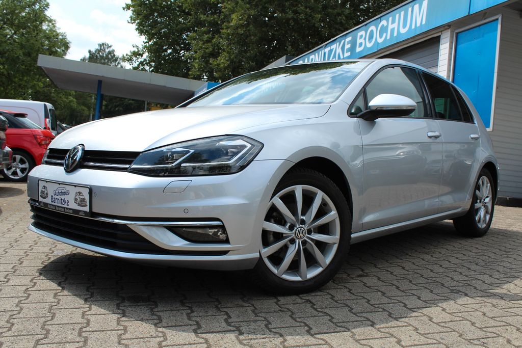 Bild des Angebotes Volkswagen Golf VII Lim. Highline*LED*Navi*AHK*Klimaauto*