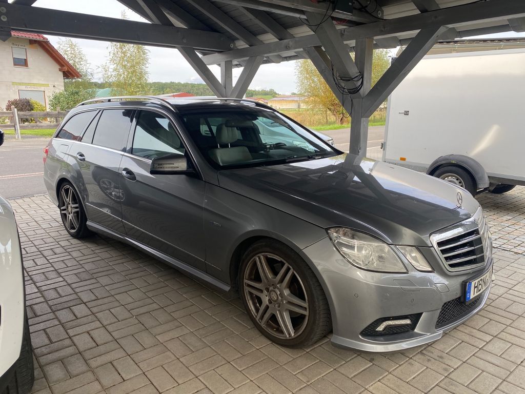 Bild des Angebotes Mercedes-Benz E 300 CDI T BlueEFFICIENCY AMG line AHK