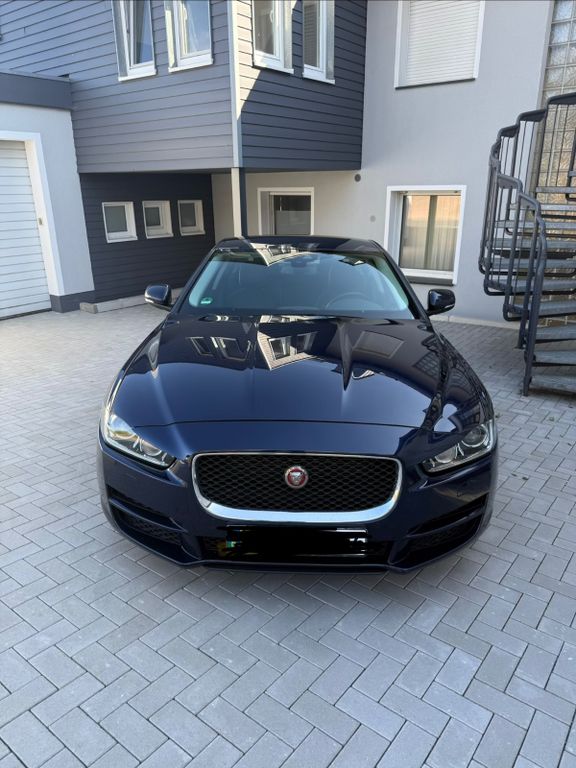 Bild des Angebotes Jaguar XE 20d 180PS Prestige Automatik Prestige