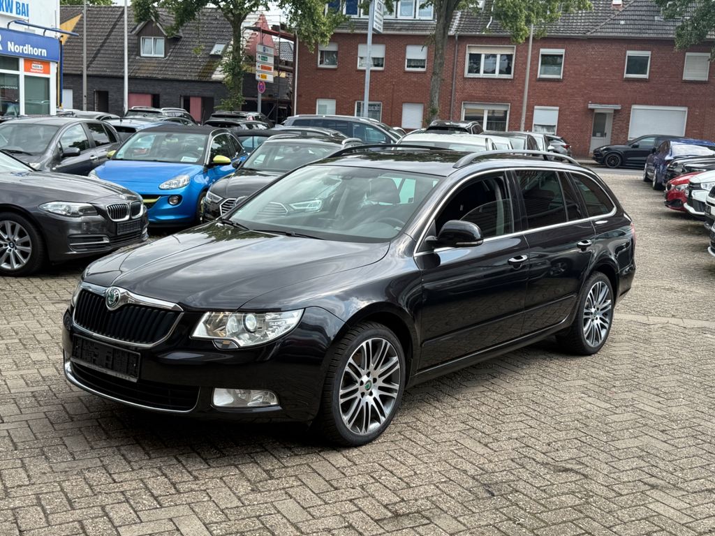 Bild des Angebotes Skoda Superb Combi Family*XENON*4xSHZ*TEMPOMAT***