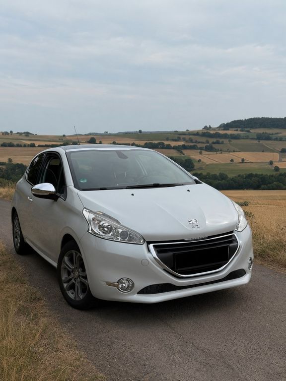Bild des Angebotes Peugeot 208 1.2 Style PureTech 82 Style