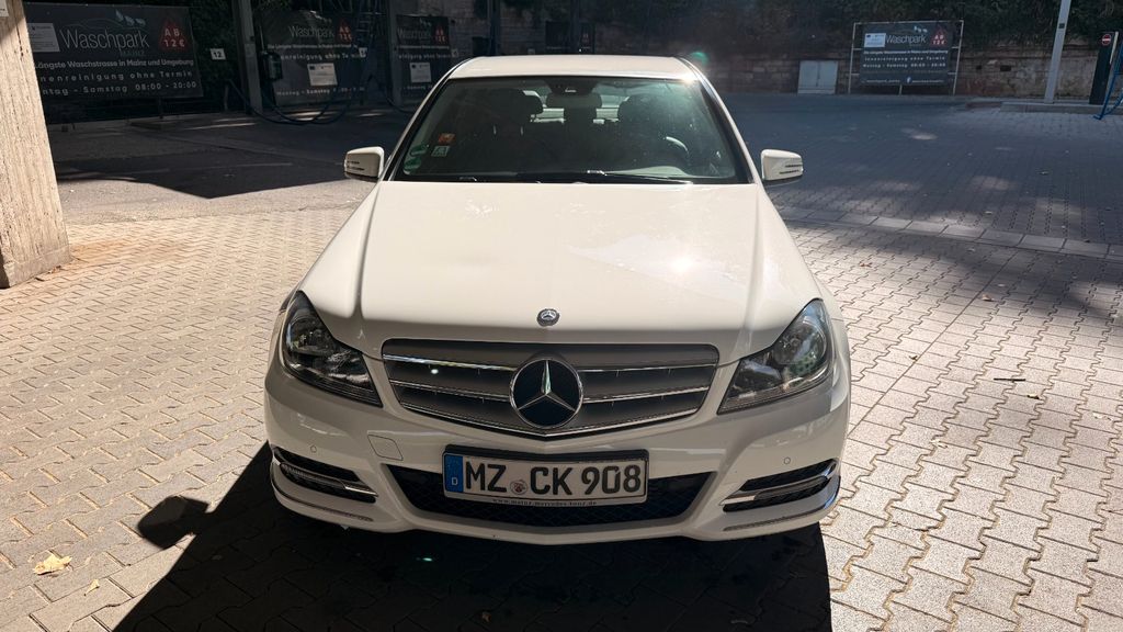Bild des Angebotes Mercedes-Benz C 220, 94.000km, EZ 10/2013