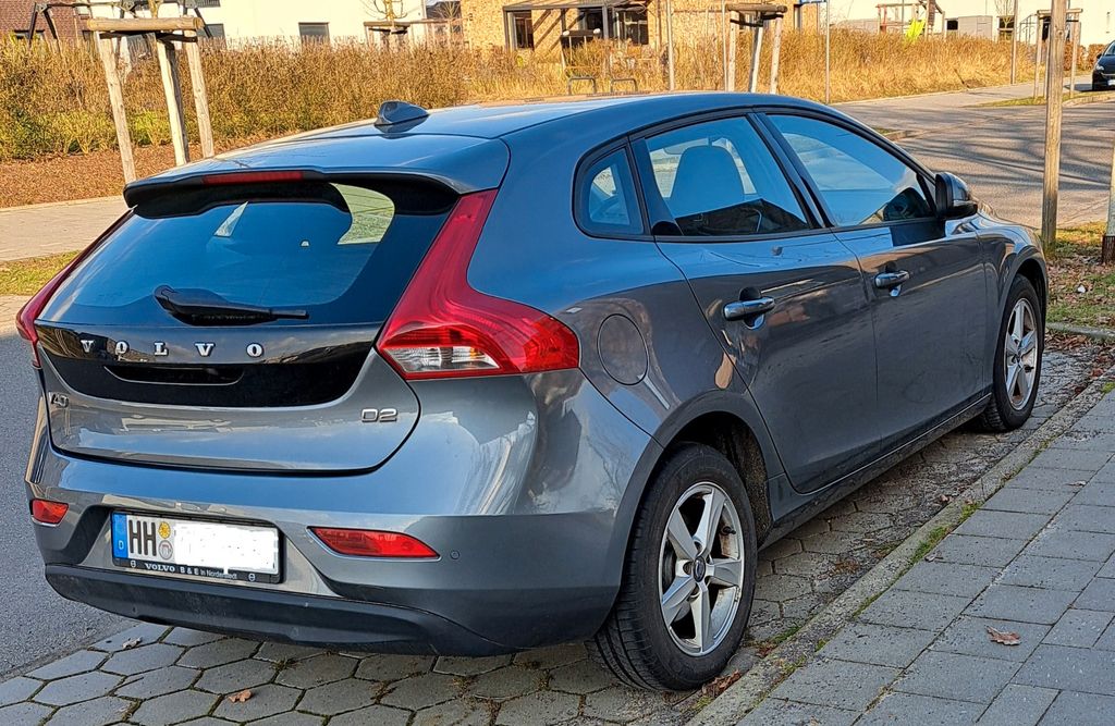 Bild des Angebotes Volvo V40 D2 - Linje You!