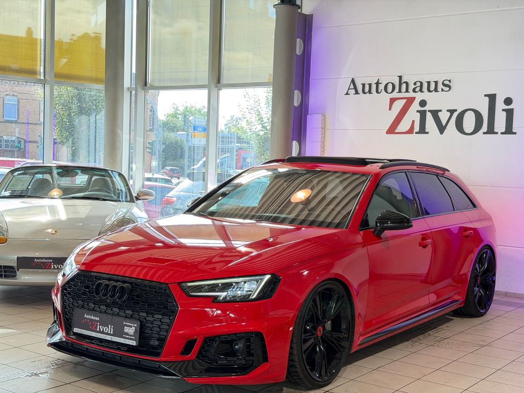 Bild des Angebotes Audi RS4*QUATTRO*MATRIX*PANO*CARBON*KERAMIK*B&O*BLACK