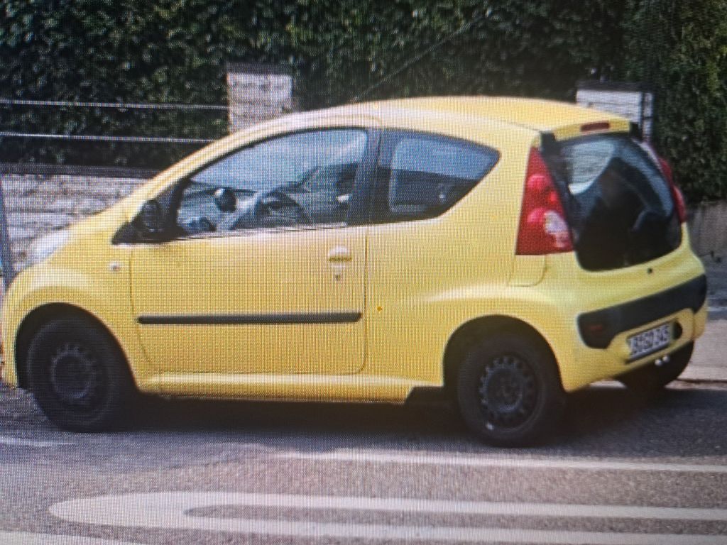 Bild des Angebotes Peugeot 107 Petit Filou 70 Petit Filou Klima neuen Tüv