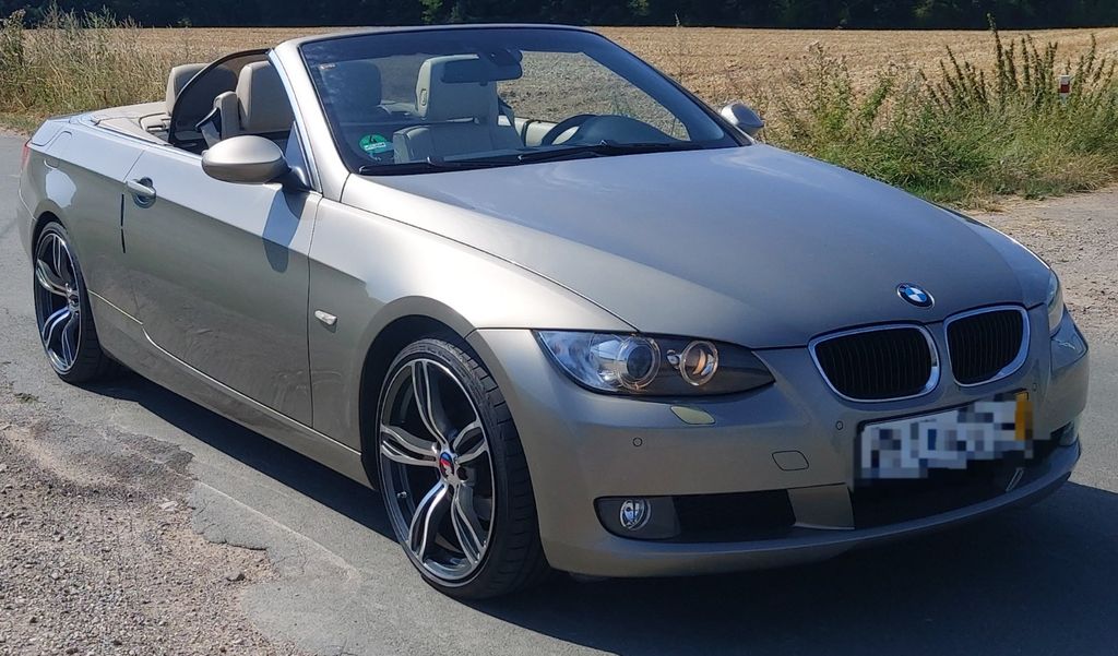 Bild des Angebotes BMW 320i Cabrio -