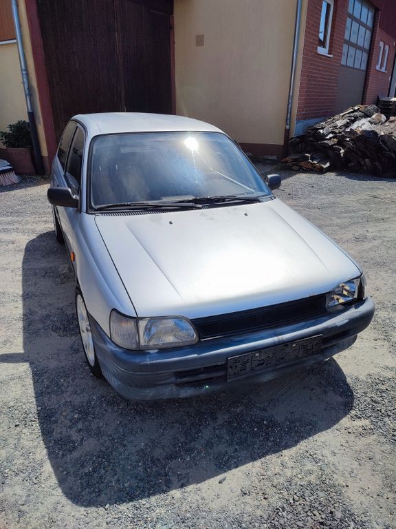 Toyota Starlet 1.3 XLi XL