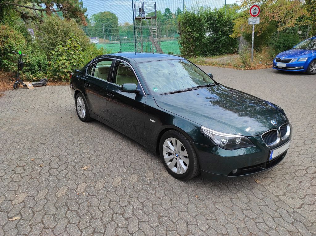 Bild des Angebotes BMW 530i Automatik, E60 dunkelgrün mit beige