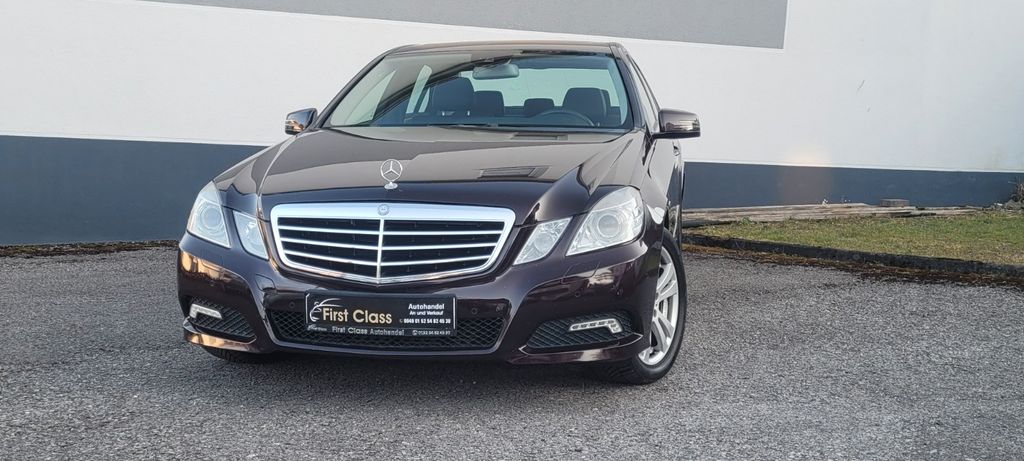 Bild des Angebotes Mercedes-Benz E 220 CDI Limo. Avantgarde Schiebedach,AHK,Navi