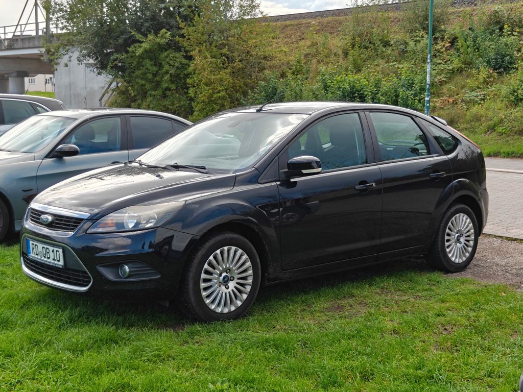 Bild des Angebotes Ford Focus 1,6 Ghia