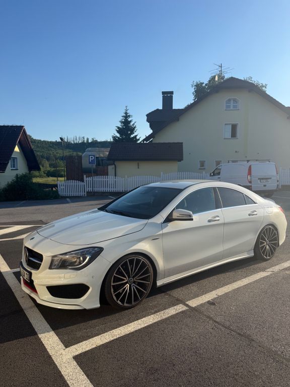 Bild des Angebotes Mercedes-Benz CLA 250 DCT 4MATIC - Allradantrieb