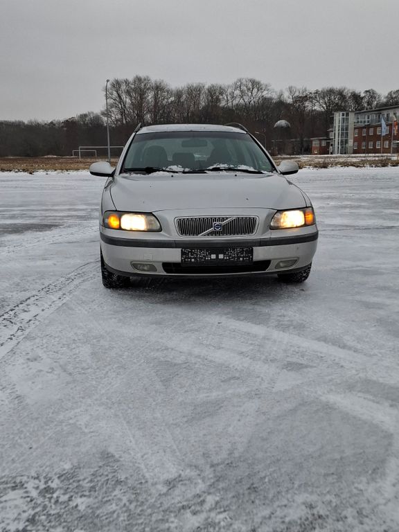 Volvo V70 2.4 D5 -