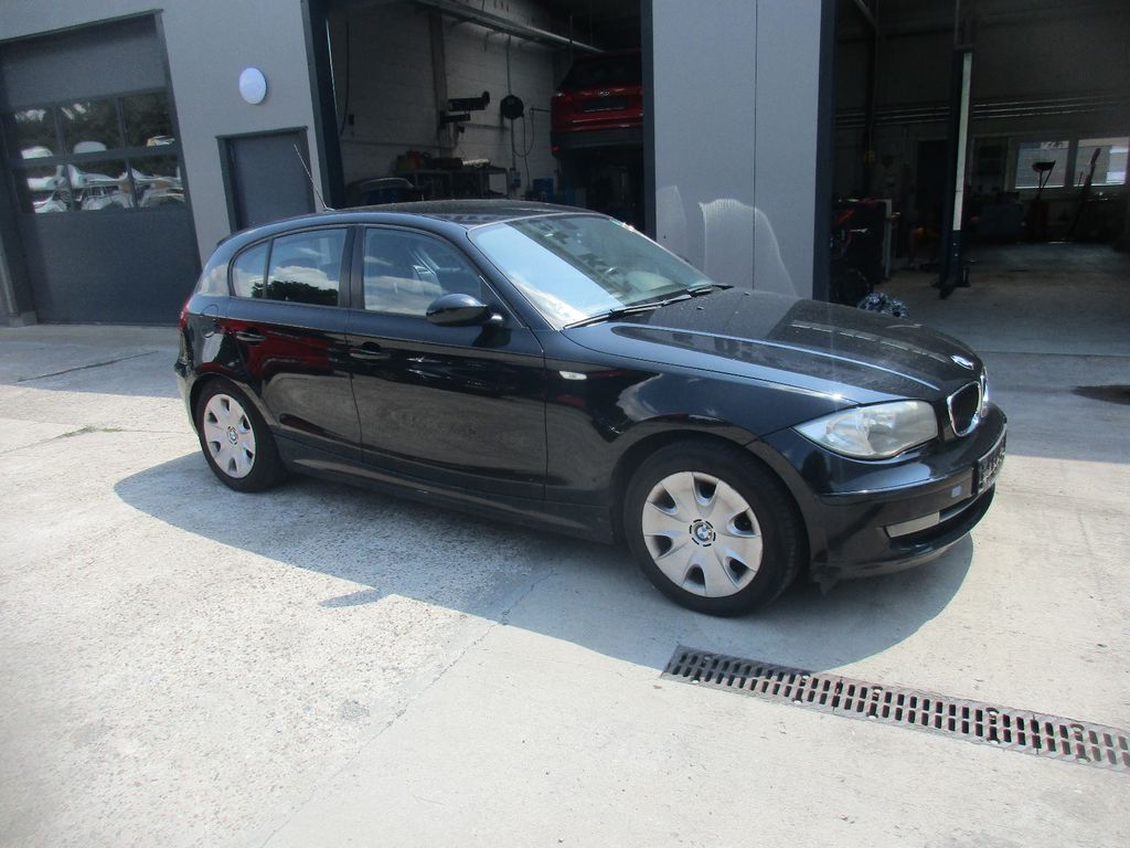 Bild des Angebotes BMW 120 1 Limousine 120 d  AT-Motor, TÜV 07/2028 !!