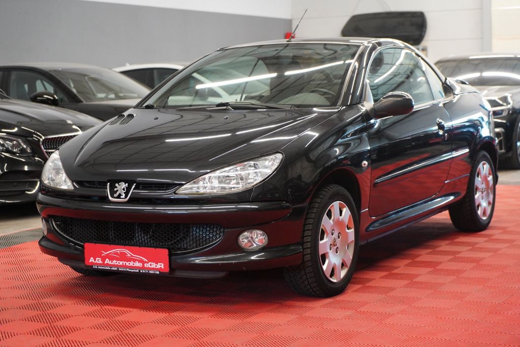 Bild des Angebotes Peugeot 206 CC Cabriolet 1.6 *1.Hand*8Fach*Windschott*