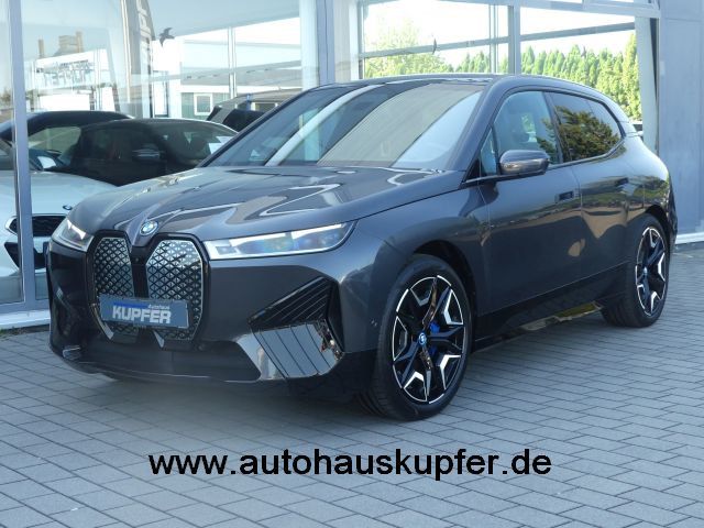 Bild des Angebotes BMW iX xDrive50 Sportpak.AHK°LASER°PANO°22"