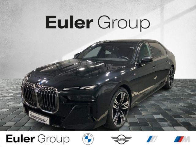 Bild des Angebotes BMW 740 d xD M-Sport 21'' Pano-Sky AHK Iconic St-Hzg