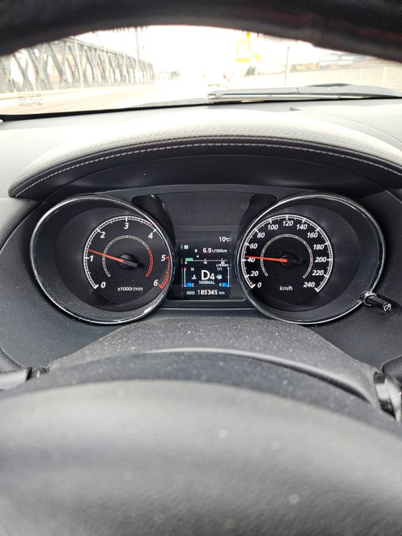 Peugeot 4007 Platinum HDi FAP 155 DCS 5+2 STR Platinum