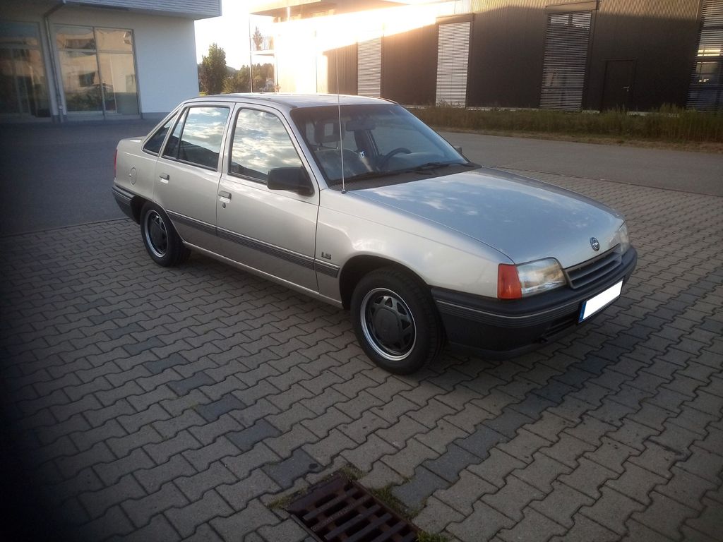 Bild des Angebotes Opel Kadett E 1,4i
