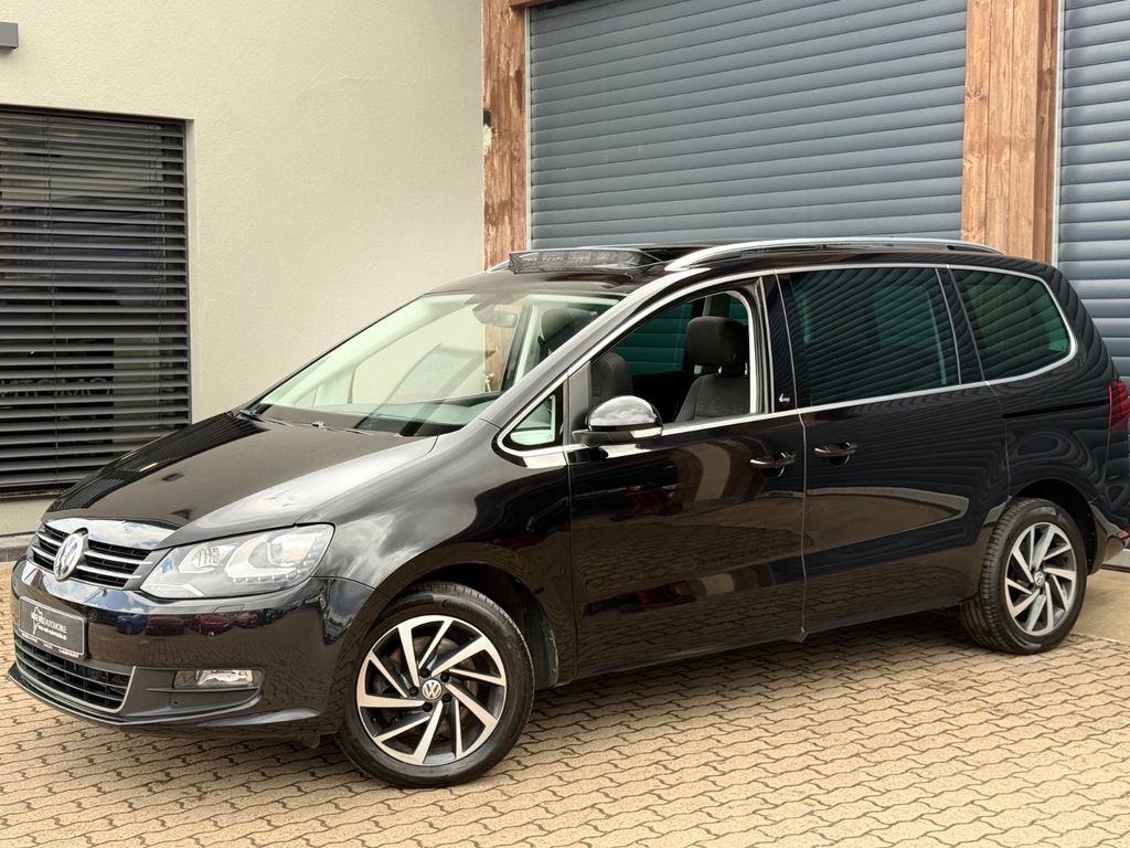 Bild des Angebotes Volkswagen Sharan Sound DSG/Pano/CAM/7S/KeyG/BiXen/SHZ/Navi