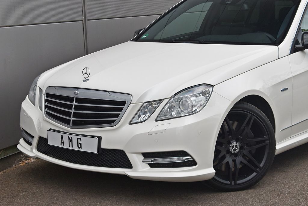 Bild des Angebotes Mercedes-Benz E 500* AMG-Paket! Exclusive! Pano! Traumhaft! *