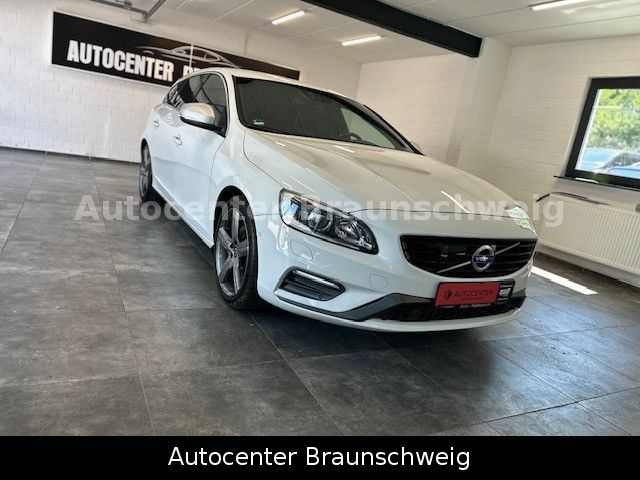 Bild des Angebotes Volvo V60 Kombi Momentum R-Design