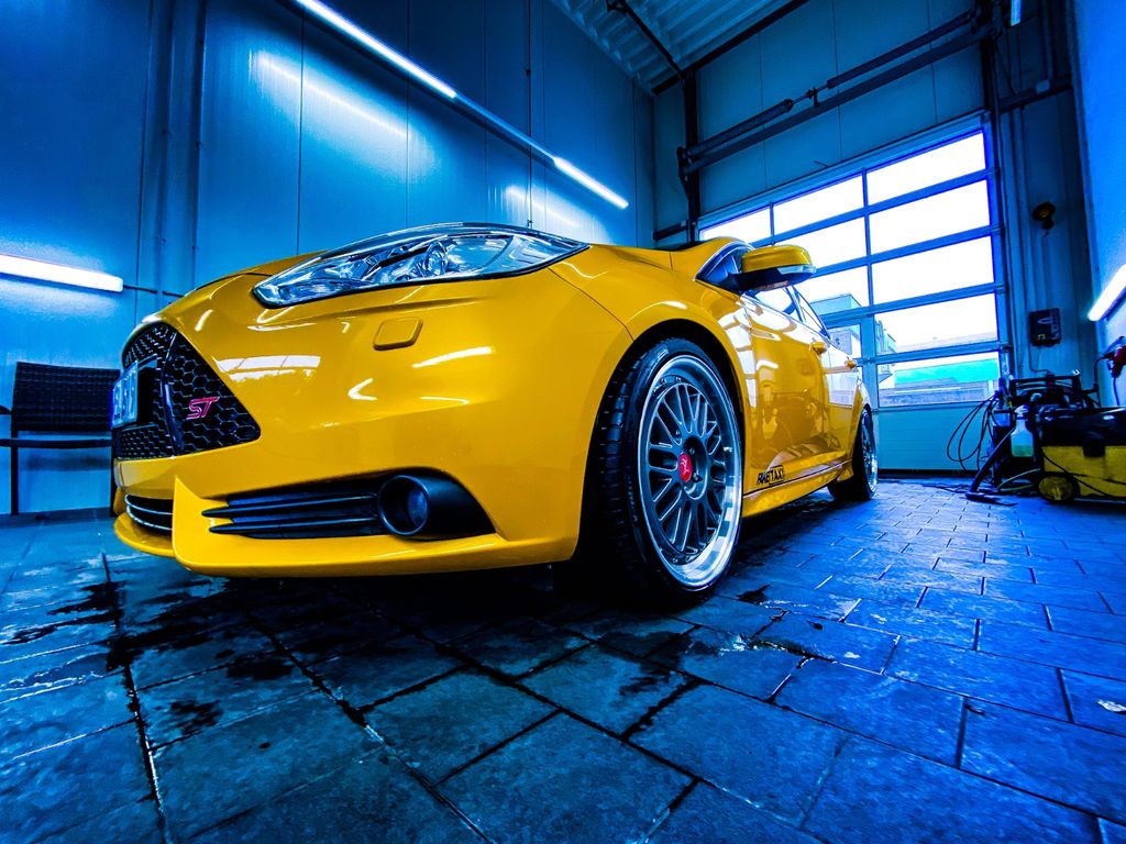 Bild des Angebotes Ford Focus 2,0 EcoBoost ST Leder-Sport-Paket ST