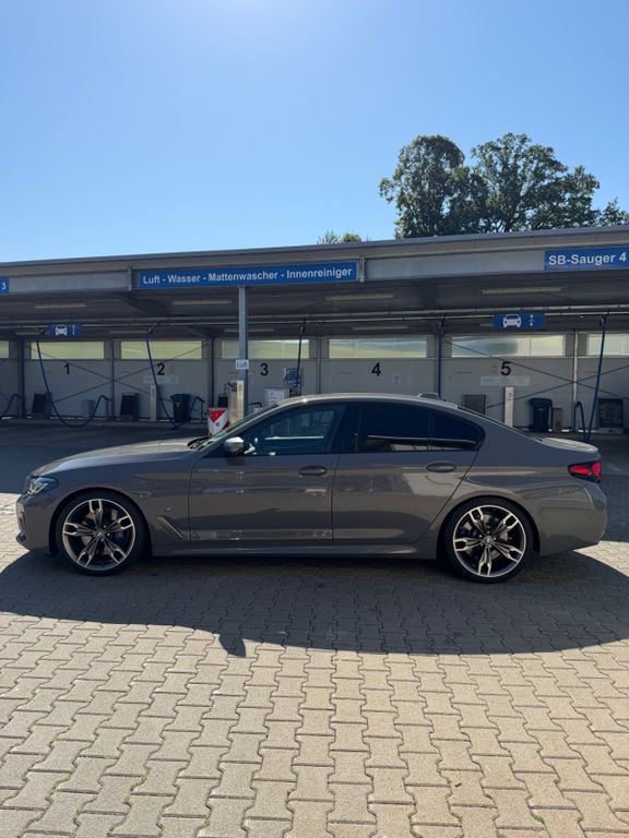 Bild des Angebotes BMW M550i xDrive G30 Facelift|Laser|Harman|Standheiz